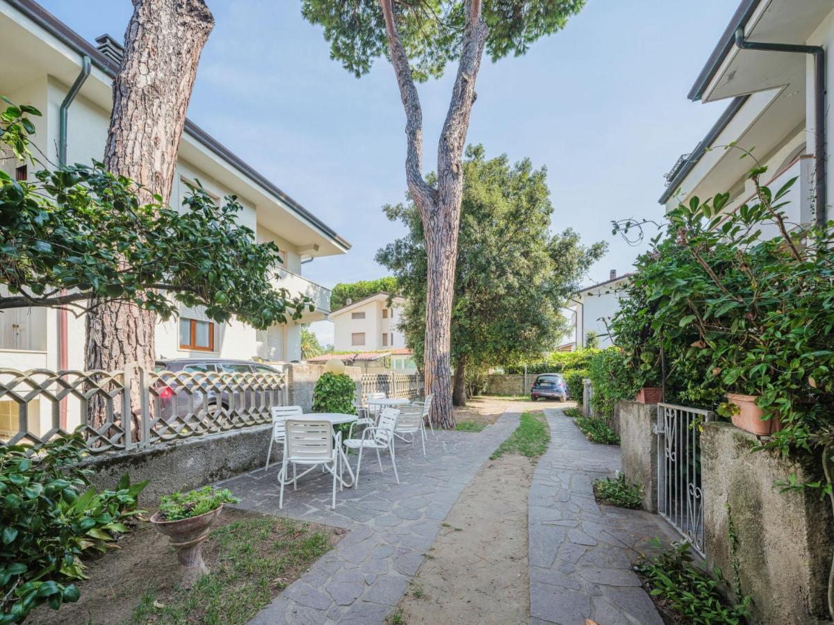 Apartment Dei Fiori By Interhome Lido di Camaiore Eksteriør bilde
